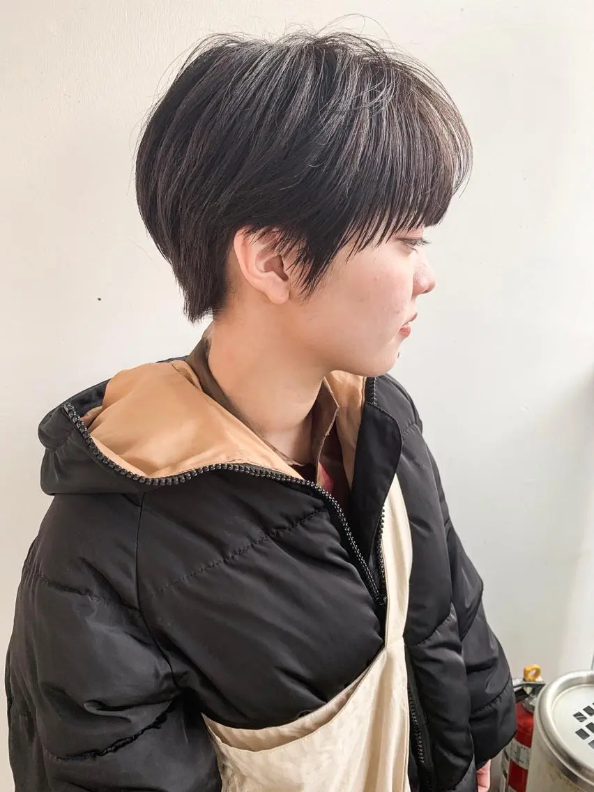 ショート カラー 切りっぱなしボブ 前下がりボブ ショートボブ ハンサムショート ブルーカラー カット ヘアカラー トリートメント ショート/レイヤー なら石井知希のヘアスタイル