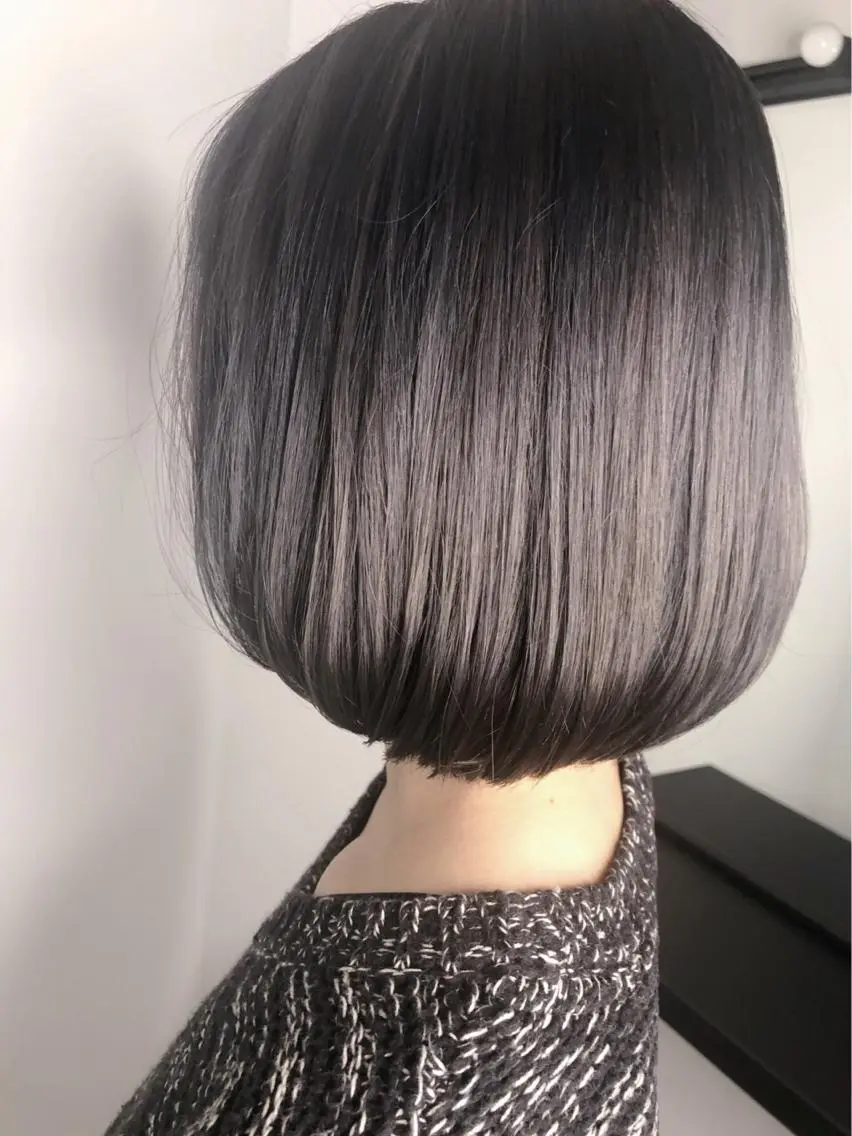 カラー アッシュ アッシュグレー ダブルカラー 中澤 美緒のヘアスタイル