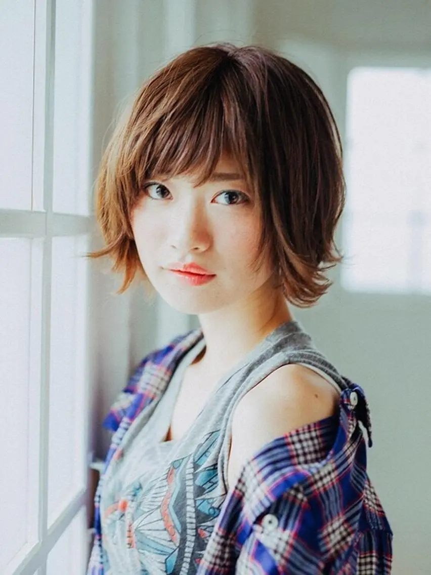 ショート カラー 白髪ぼかしハイライト 柳川拓哉のヘアスタイル