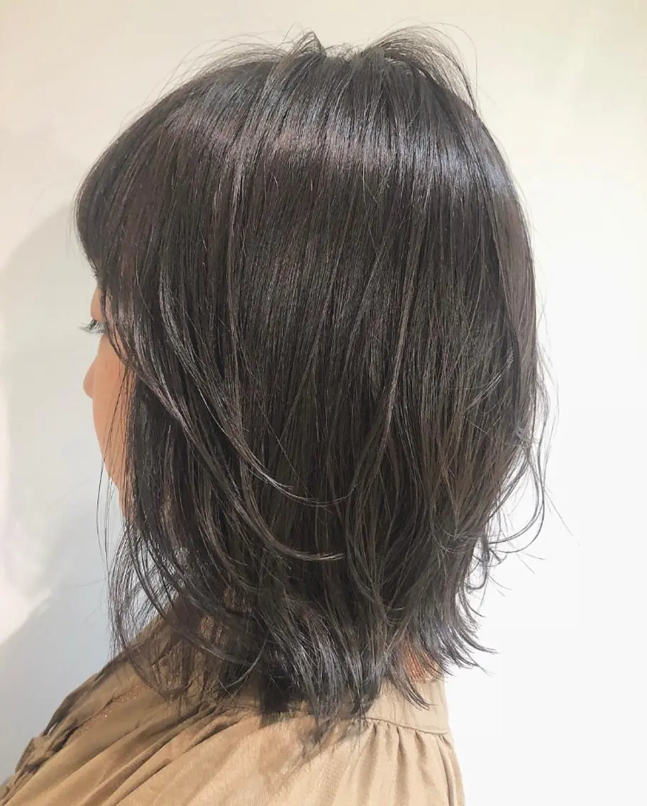 ミディアム カラー グレージュ レイヤーカット カット ヘアカラー トリートメント scene. haraのヘアスタイル