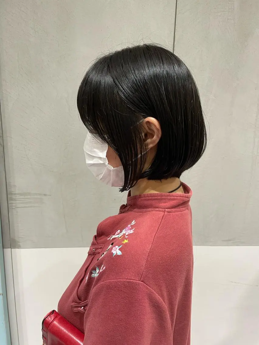 ショート オリーブ カラー✨有坂映哉のヘアスタイル