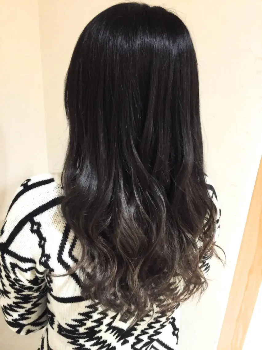 セミロング カラー ヘアアレンジ ダークグレー グラデーションカラー バレイヤージュ/ 髪質改善/渡邉悟🌱のヘアスタイル