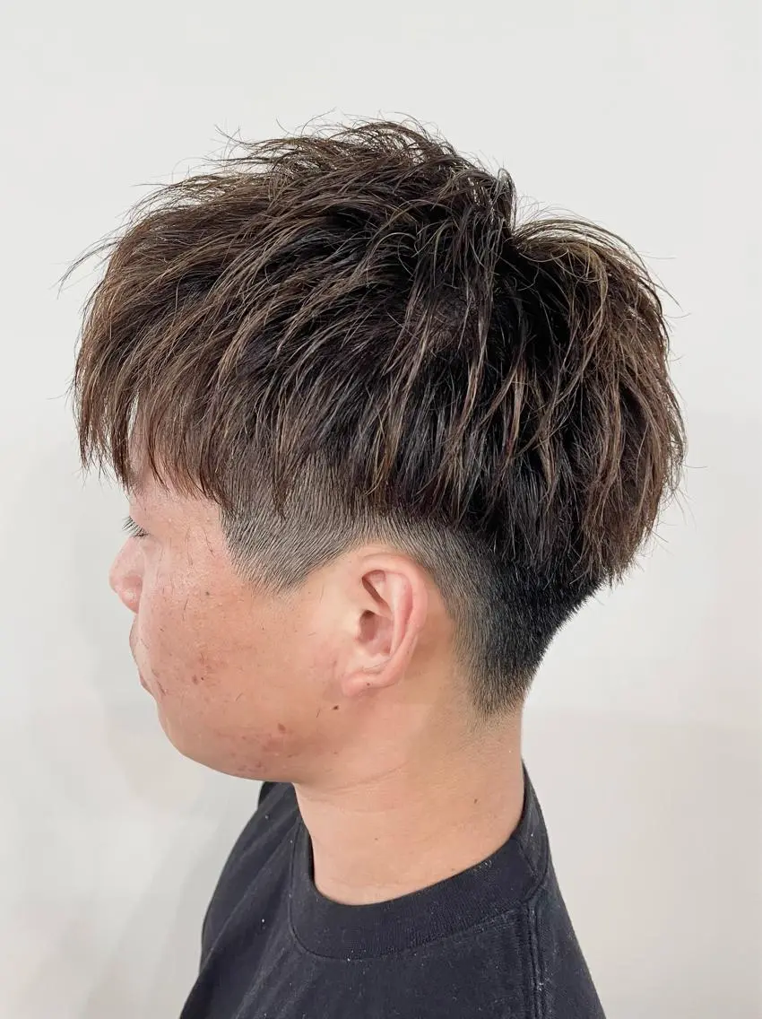 ショート カラー メンズ メンズメッシュ ベージュカラー メッシュ カット ヘアカラー FLAGS YAMATOのヘアスタイル