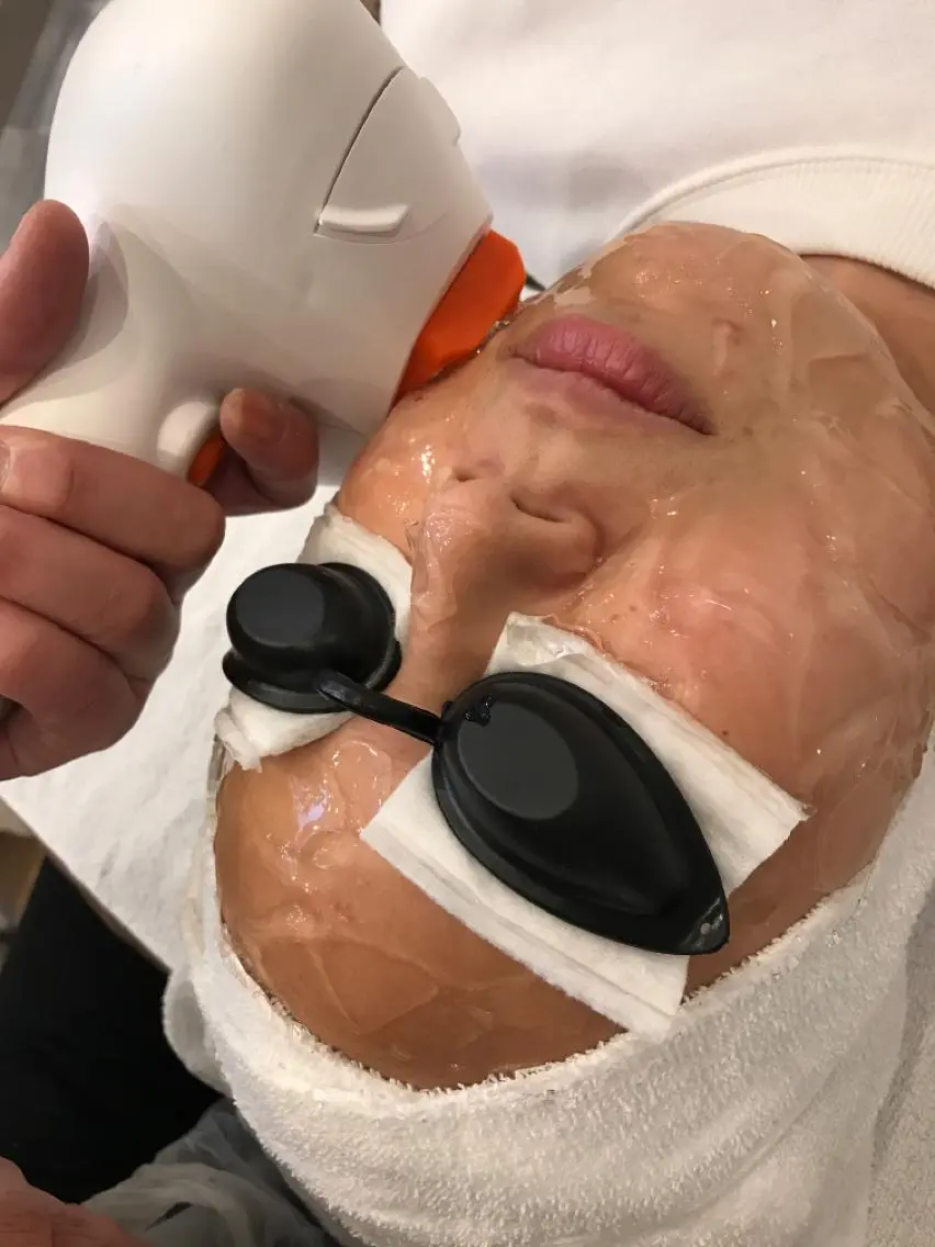 eyes アイズのマツエク・マツパデザイン