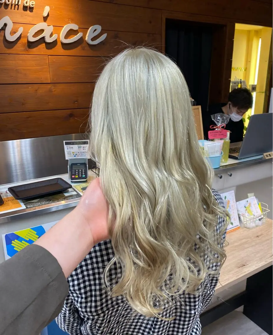 ロング カラー ヘアアレンジ カット ヘアカラー トリートメント 川上 麻梨阿のヘアスタイル