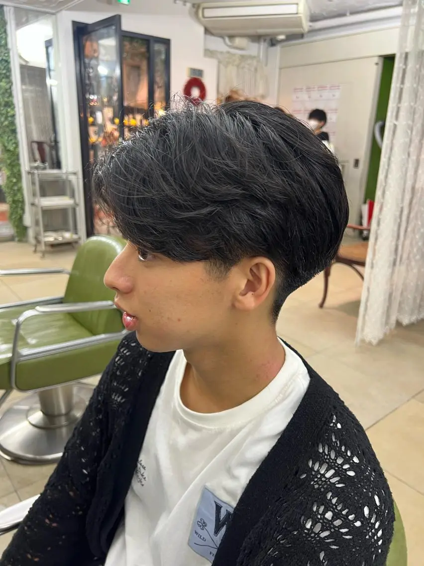 メンズ 刈り上げ 野崎 海翔のヘアスタイル