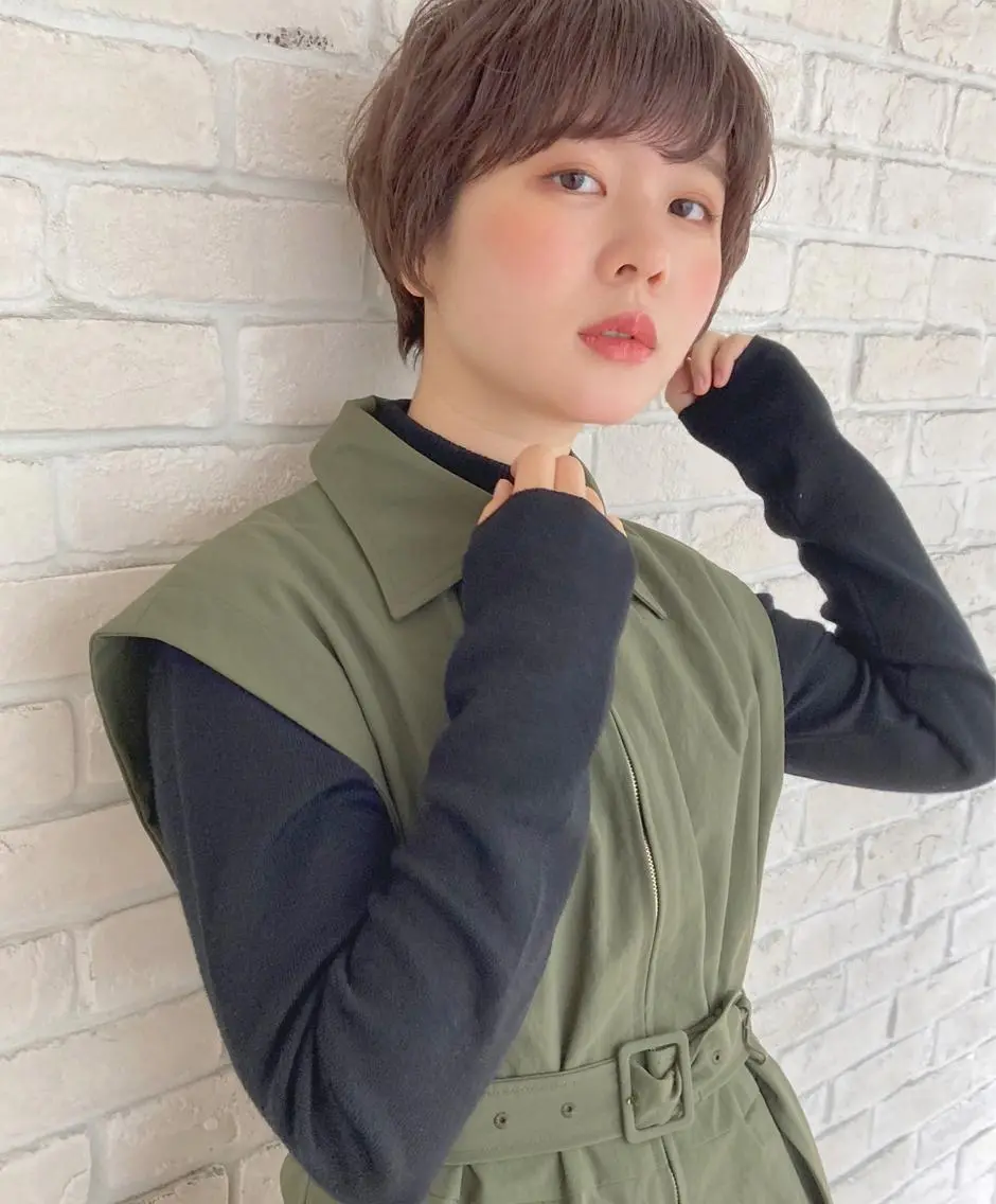 ショート あやかショート 白髪ぼかしのヘアスタイル