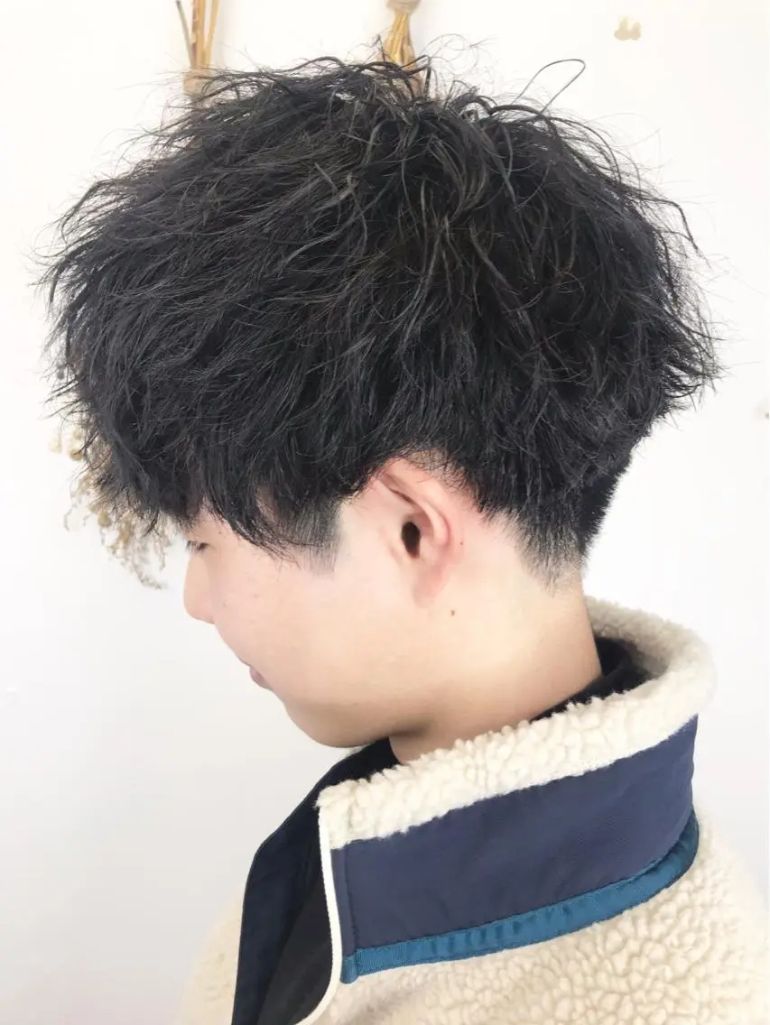 パーマ メンズ マッシュ 刈り上げ メンズサロン アソビ元町のヘアスタイル