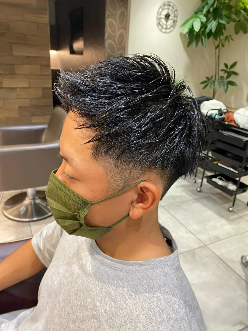 ショート メンズ アップバング カット 川越 輝梨奈のヘアスタイル