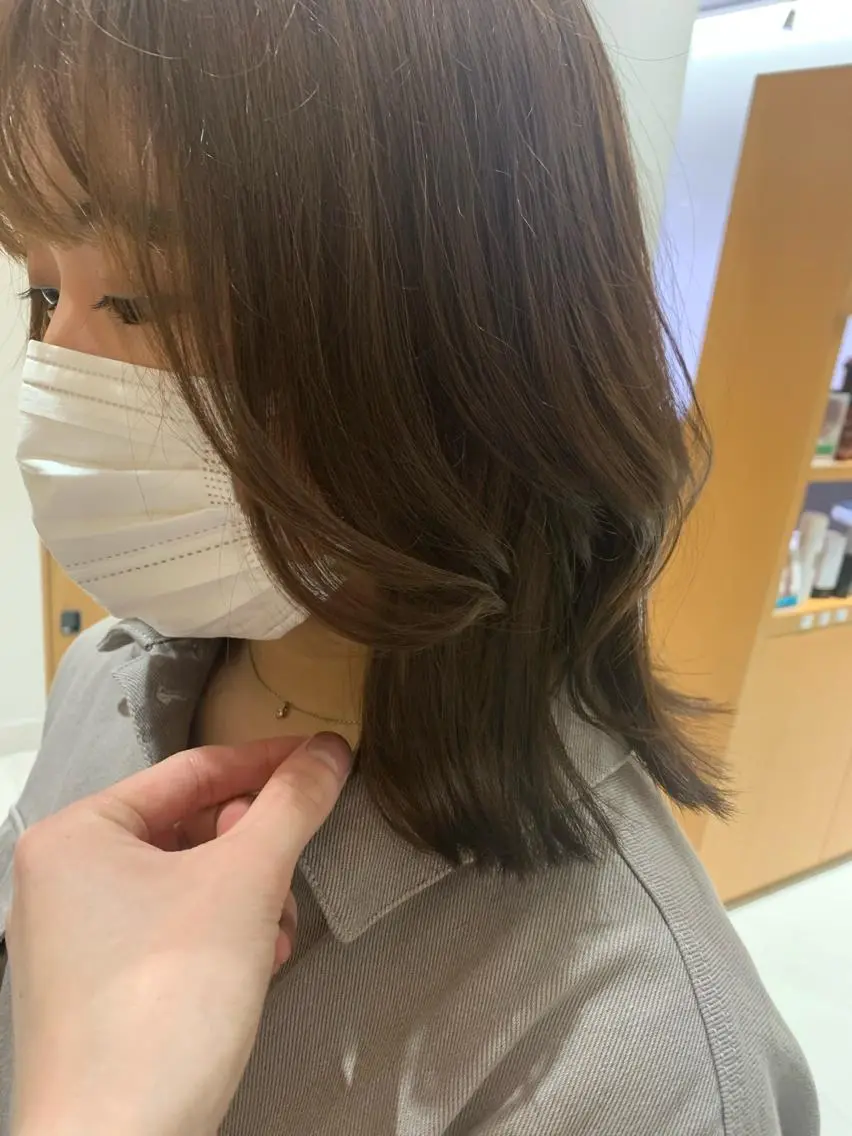 ミディアム ARMONY秋山輝也 コテ巻き風パーマ特化のヘアスタイル