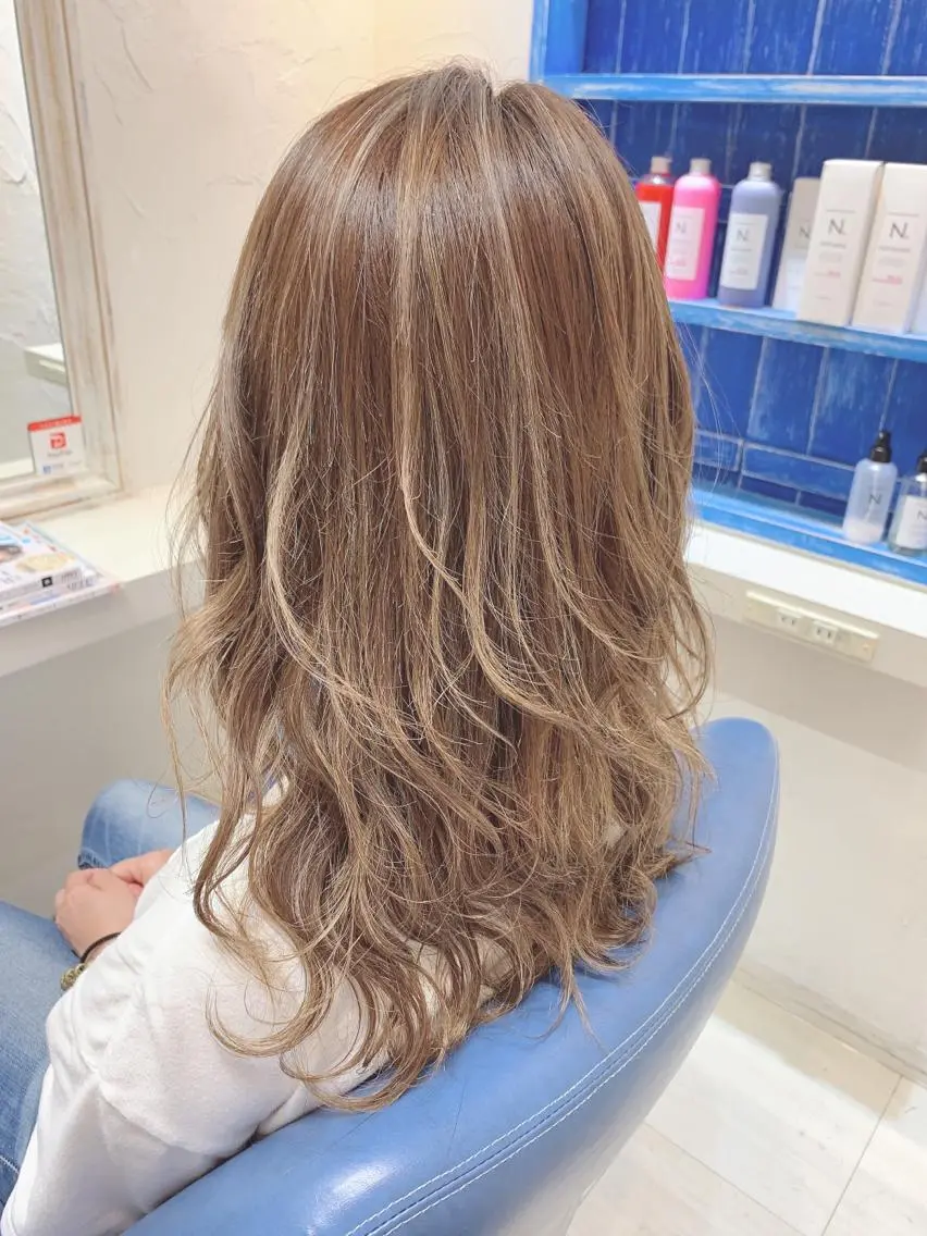 セミロング カラー 中目黒✂︎店長✂︎ TOMOHIROのヘアスタイル