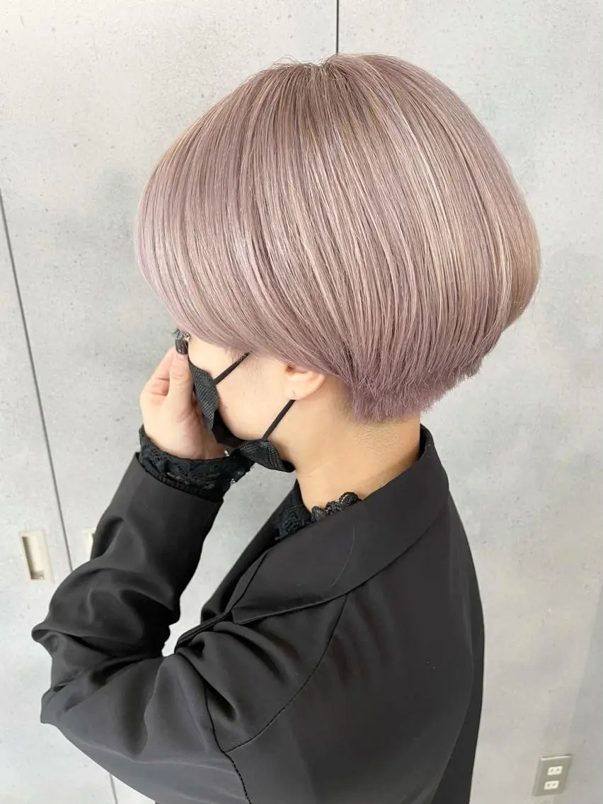 ショート カラー ブリーチ ラベンダーカラー パーマウルフショート 濱田匠のヘアスタイル