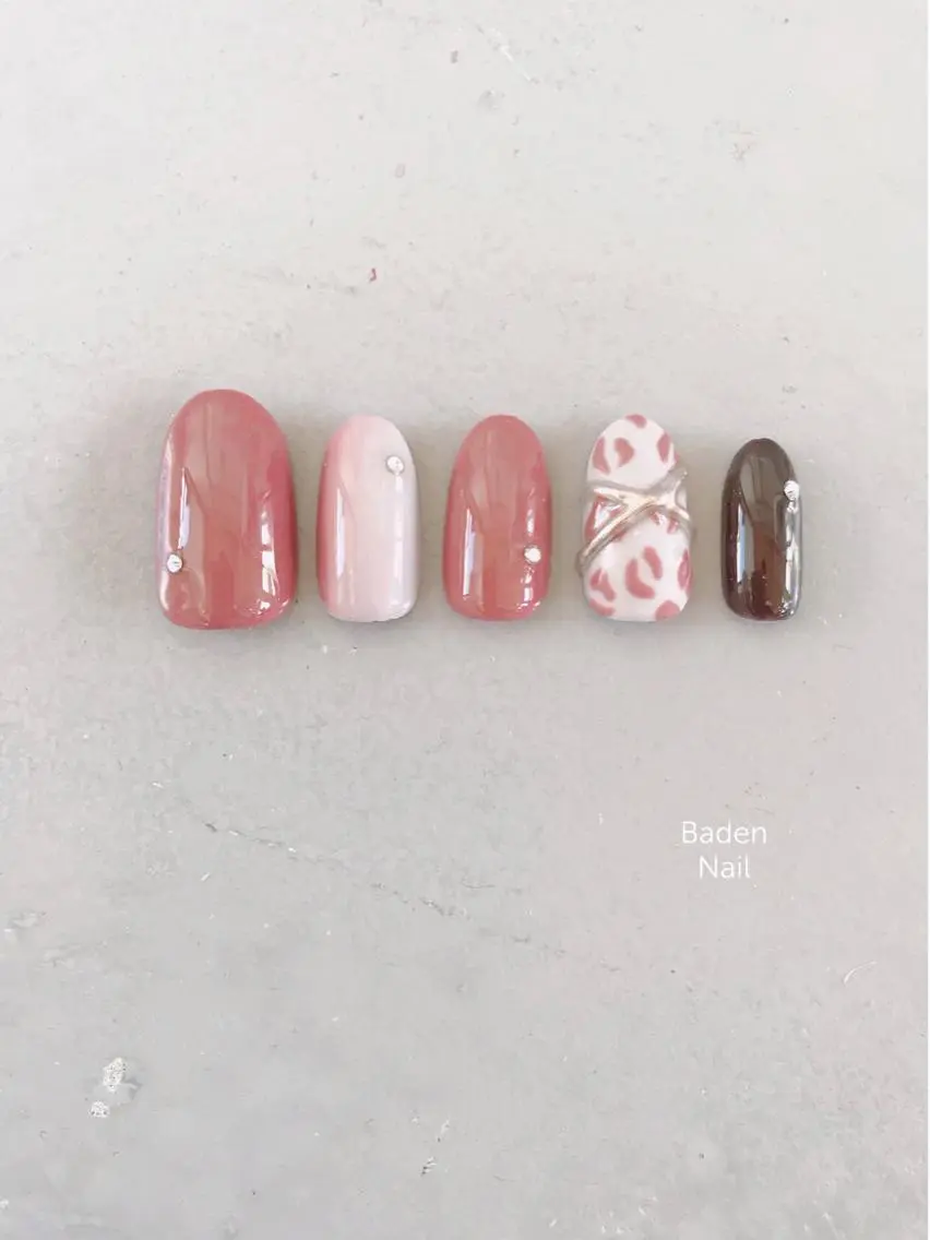 ネイル アニマル柄 アートネイル ミラーネイル ハンドネイル Baden Nail ﾊﾞ-ﾃﾞﾝ ﾈｲﾙのネイルデザイン