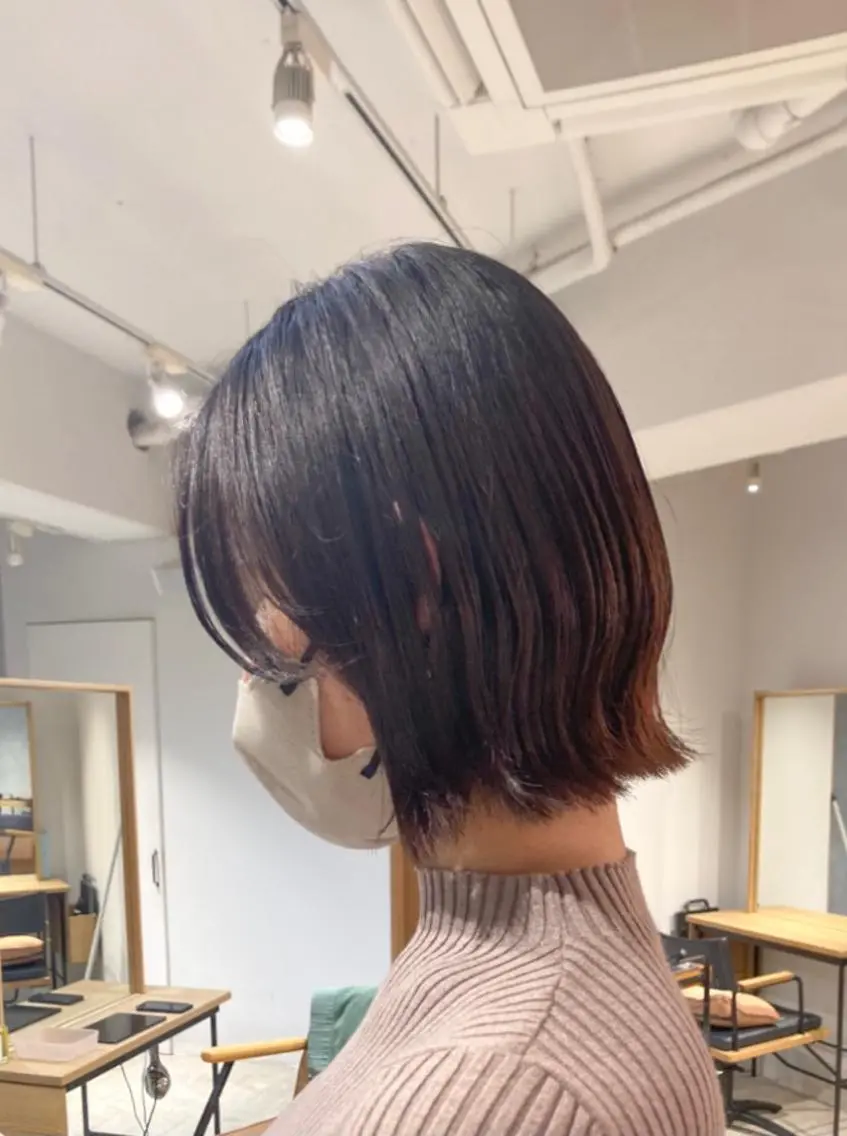 ショート ボブ 外ハネヘア Romy まるのヘアスタイル