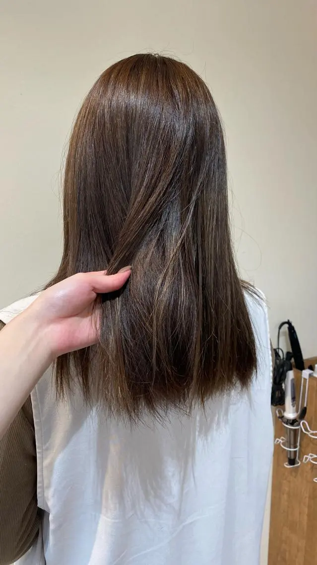 カラー ハイライトカラー 石田 菜月のヘアスタイル