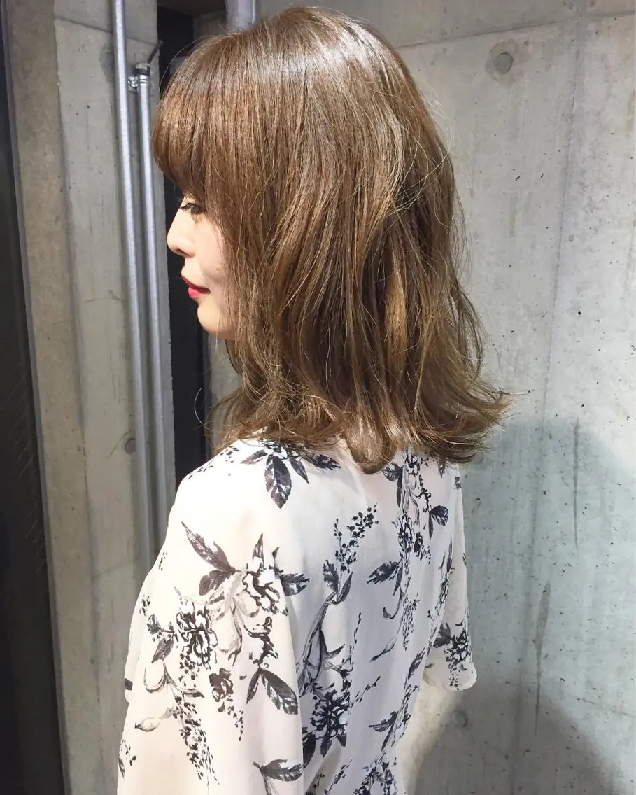 ミディアム カラー パーマ ヘアアレンジ メンズ キッズ ネイル マツエク・マツパ グレージュ ボブ 顔まわりレイヤー× 韓国ヘアオタベシンヤのヘアスタイル