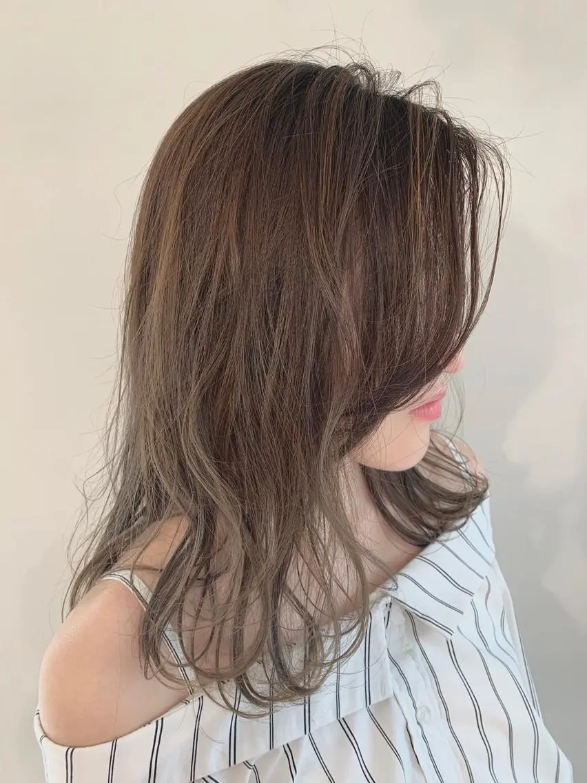 ミディアム カラー パーマ ヘアアレンジ 加藤 綾華のヘアスタイル