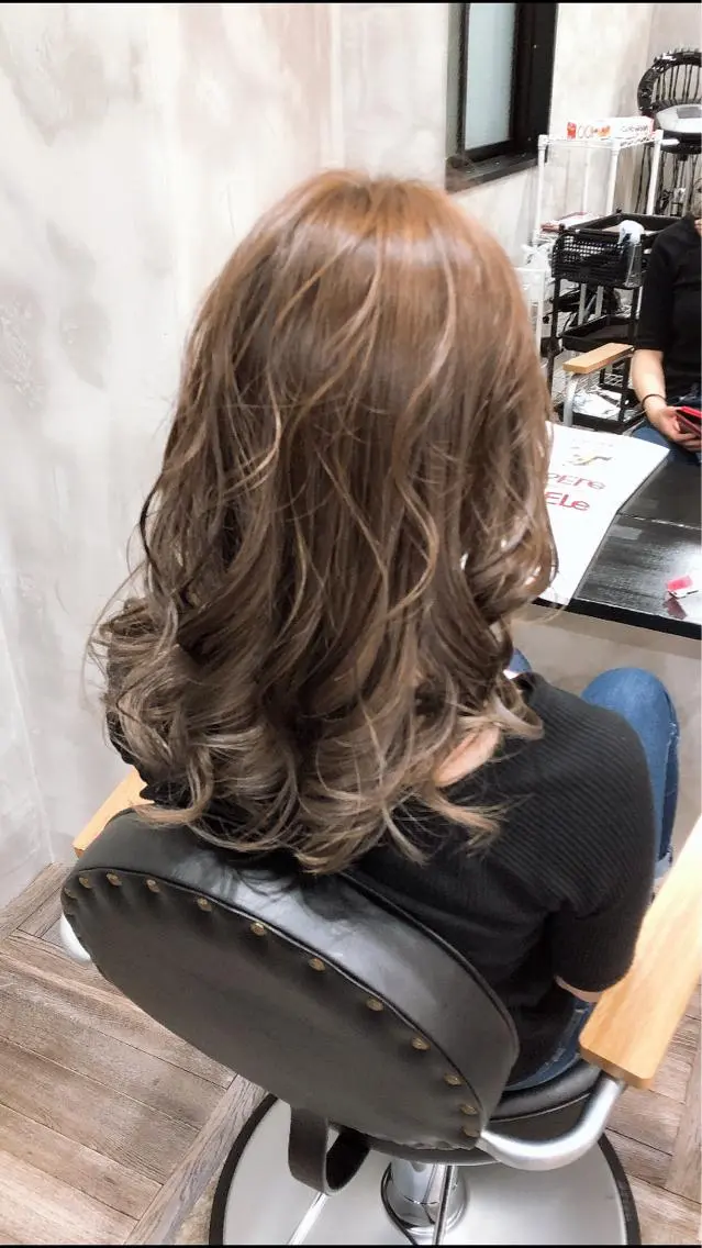 セミロング カラー 中村 優志のヘアスタイル