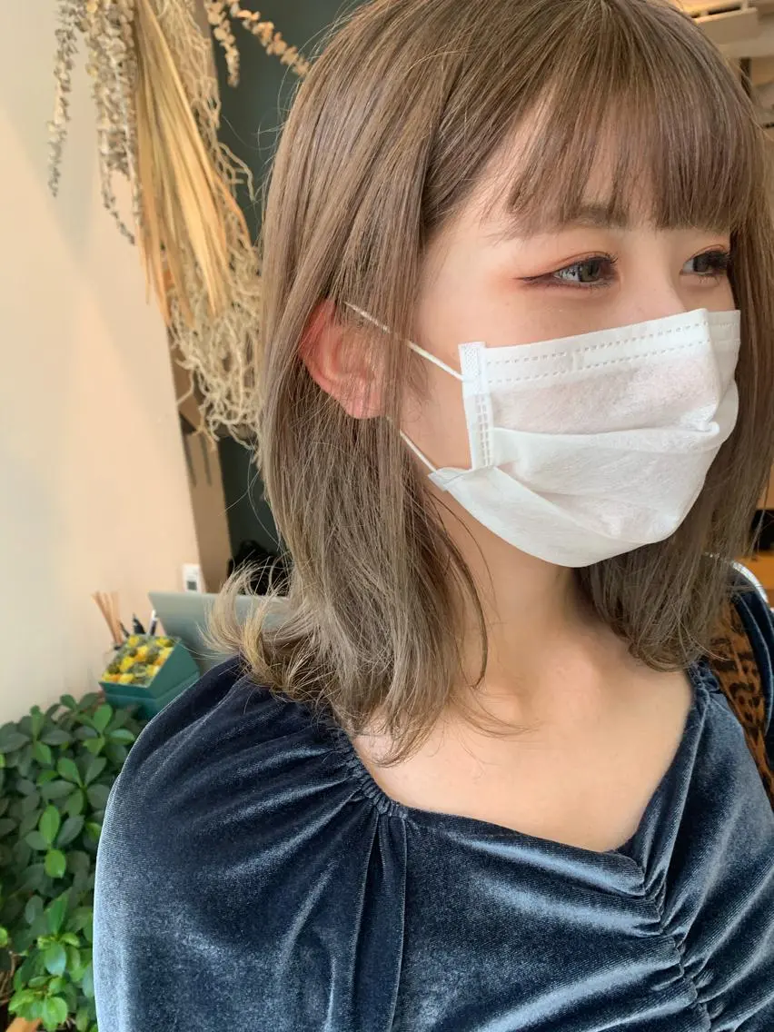 ミディアム カラー ブリーチ グレージュ ミルクティーグレージュ ヘアカラー 中目黒🌼 🌼ハナのヘアスタイル