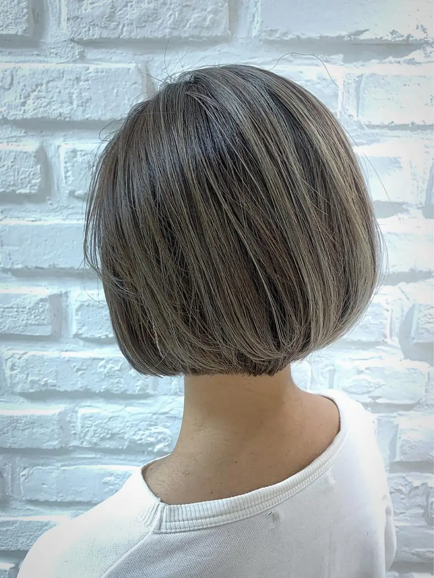 ショート カラー アッシュ ベージュカラー ブリーチ 透明感カラー ハイライトカラー カット ヘアカラー トリートメント 【髪質改善】 kasumi🌷🌷のヘアスタイル