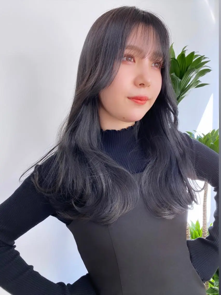 ロング カラー アッシュ アッシュブラック アッシュブラウン アッシュグレー アッシュグレージュ カット ヘアカラー トリートメント 顔まわりレイヤー× 韓国ヘアオタベシンヤのヘアスタイル