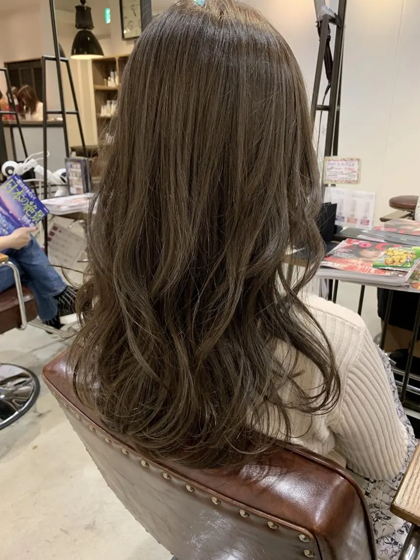 ロング カラー パーマ ヘアアレンジ メンズ キッズ ネイル マツエク・マツパ カット トリートメント 中津No.1髪質改善 店長✨透ける暗髪のヘアスタイル