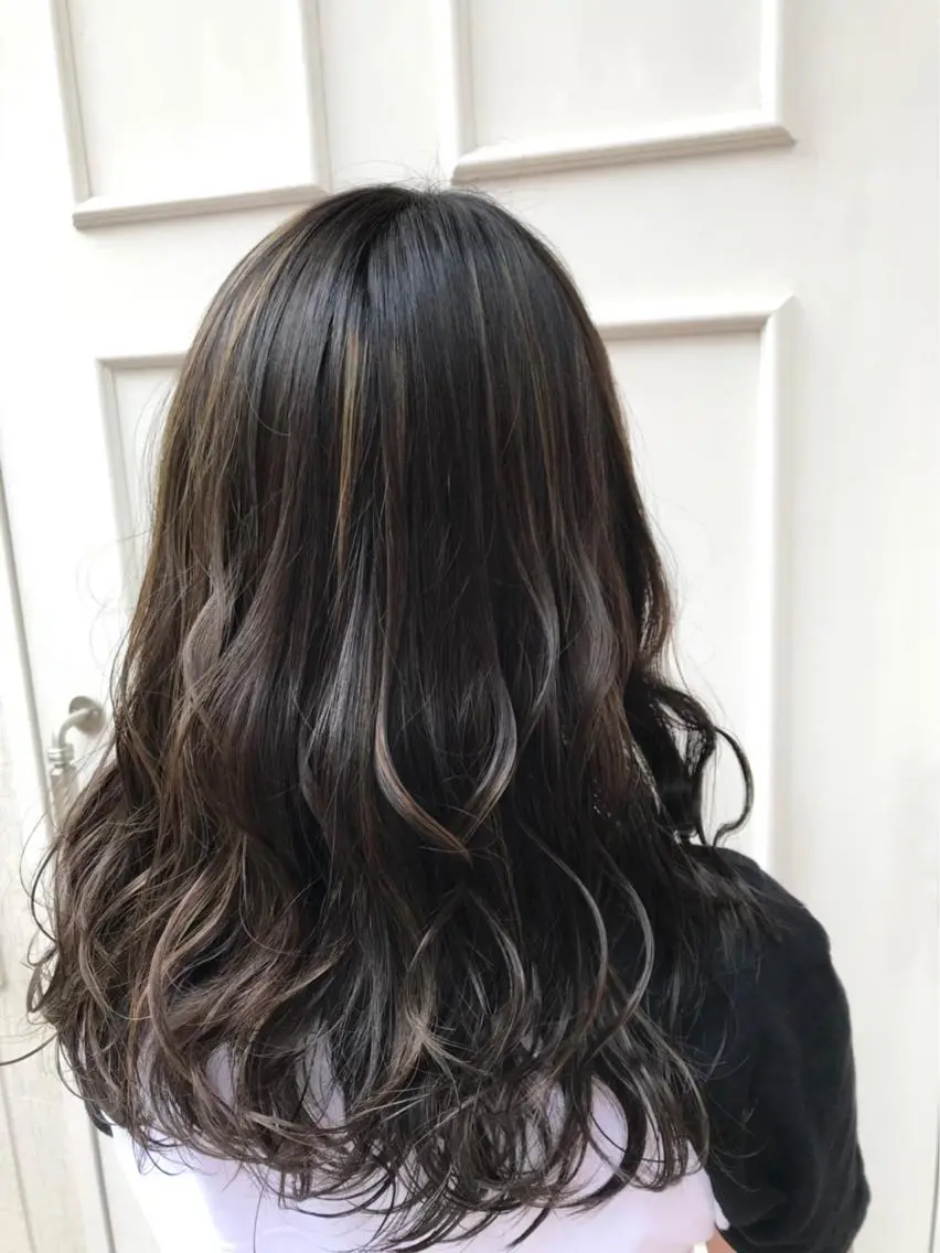 セミロング カラー ハイライトカラー ハイライト 🫟Blanco🫟 Color&Careのヘアスタイル