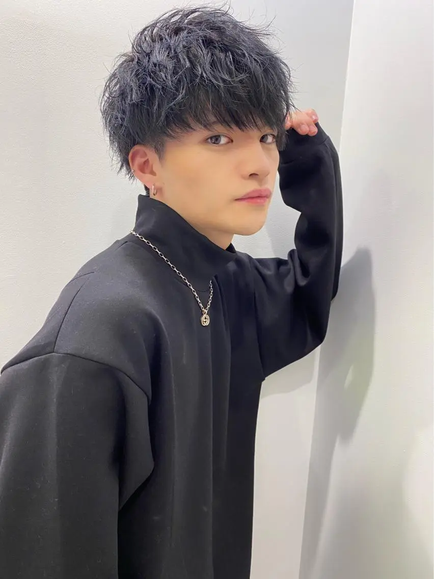 ミディアム カラー パーマ ヘアアレンジ メンズ キッズ カット メンズ特化美容師 aiの眉毛・アイブロウイメージ