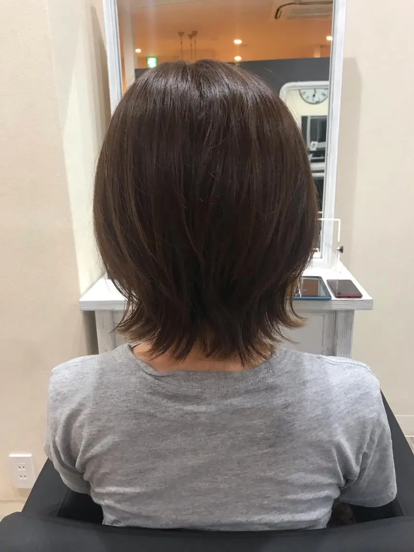 ミディアム ボブ 外ハネヘア カット APPEL hair ／岡山のヘアスタイル