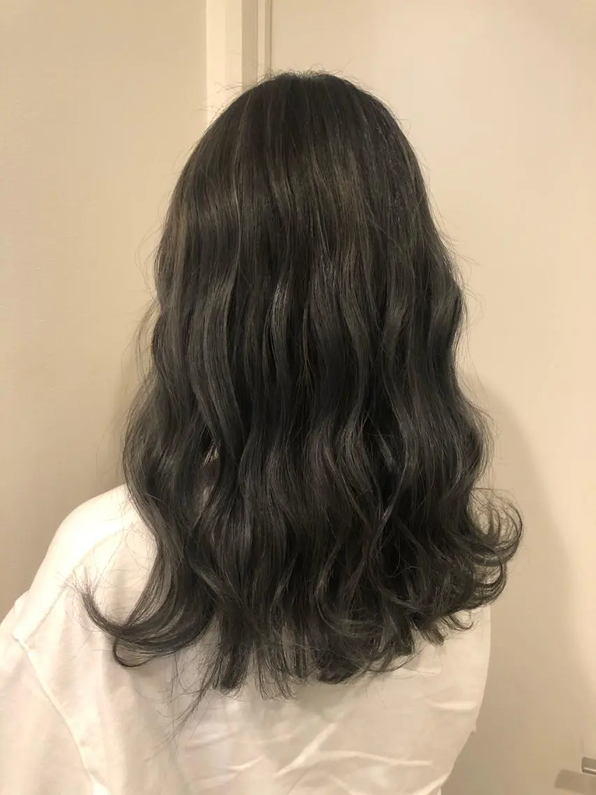 ミディアム カラー カット ヘアカラー トリートメント 🧡艶髪/エクステ 🫧🧡YUKI❄️のヘアスタイル