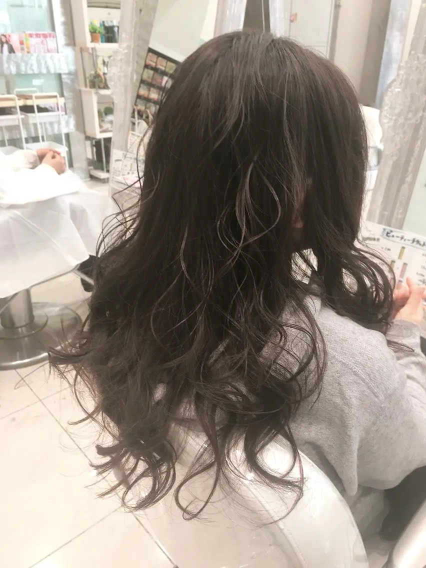 ロング カラー ヘアカラー トリートメント 田中 慎也のヘアスタイル