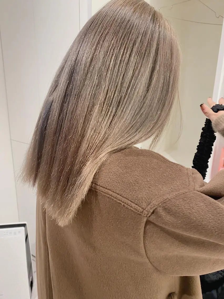 セミロング カラー カット ヘアカラー すぎもと さき⚡️ レイヤー・*パーマのヘアスタイル
