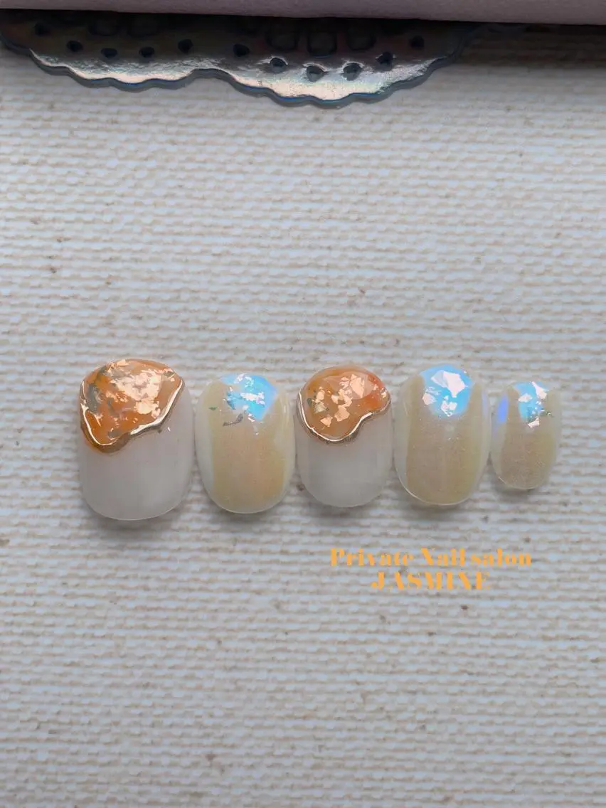 ネイル オーロラネイル ミラーネイル ぷっくりネイル ハンドネイル Nail salon JASMINEのネイルデザイン