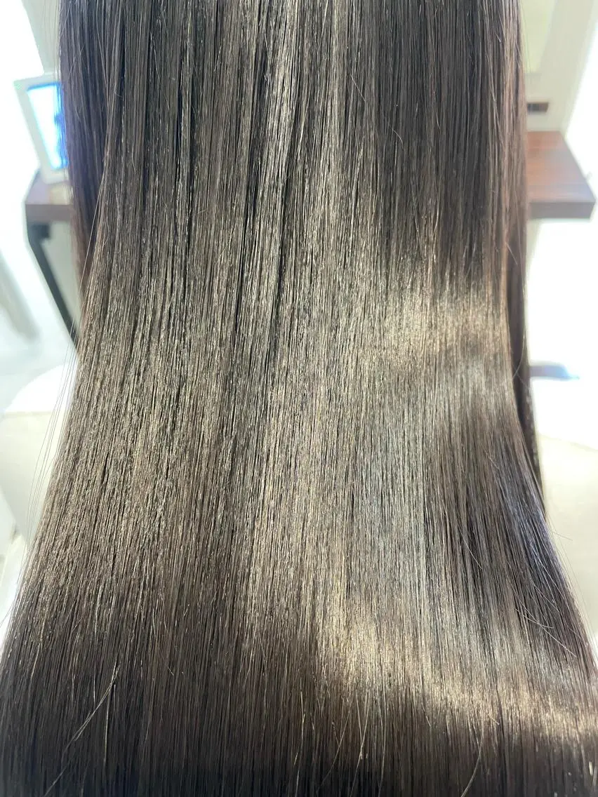 ロング ブリーチしてても 綺麗にかかる縮毛矯正のヘアスタイル