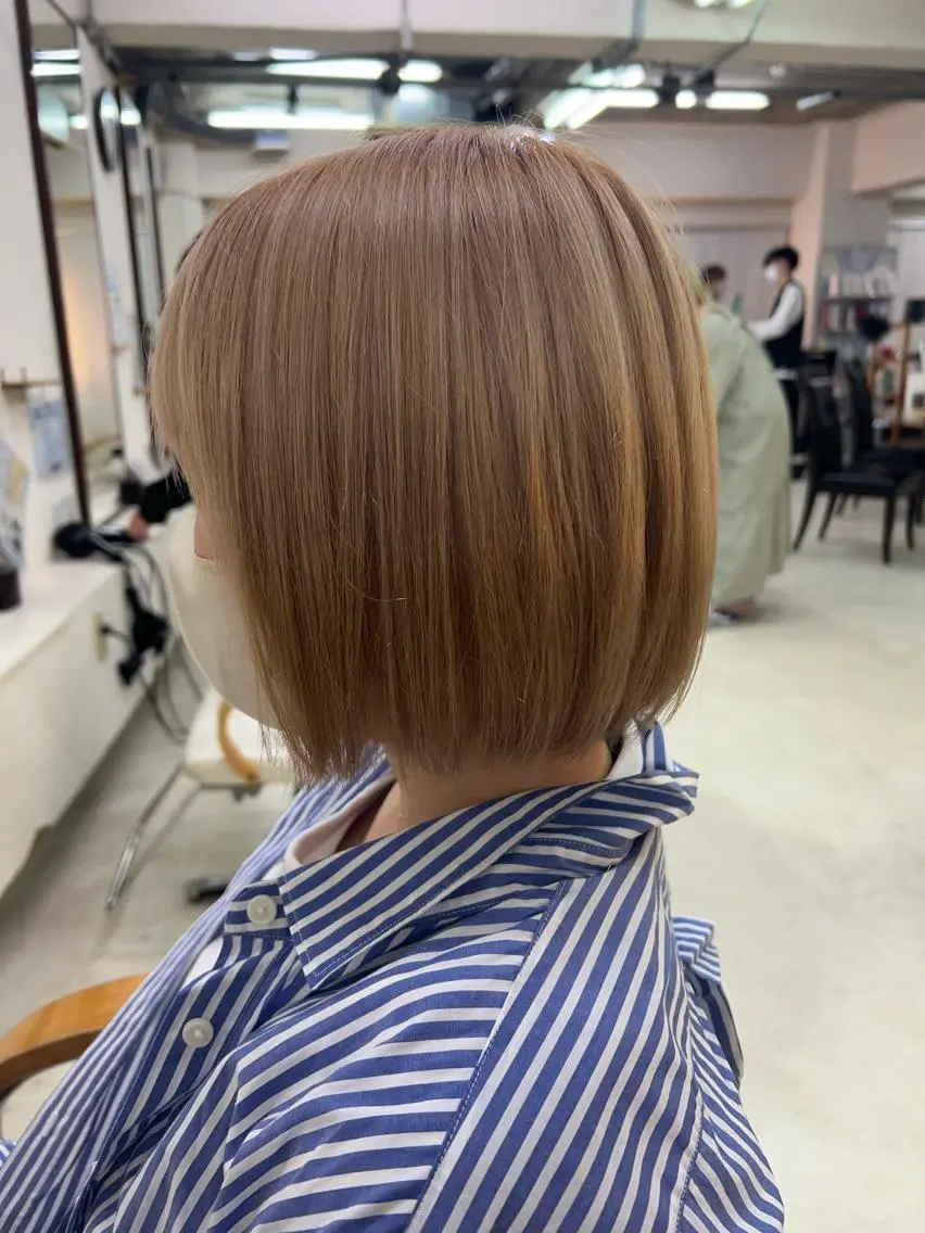 ミディアム ボブ カット レイヤーカット 小飯田　武斗のヘアスタイル