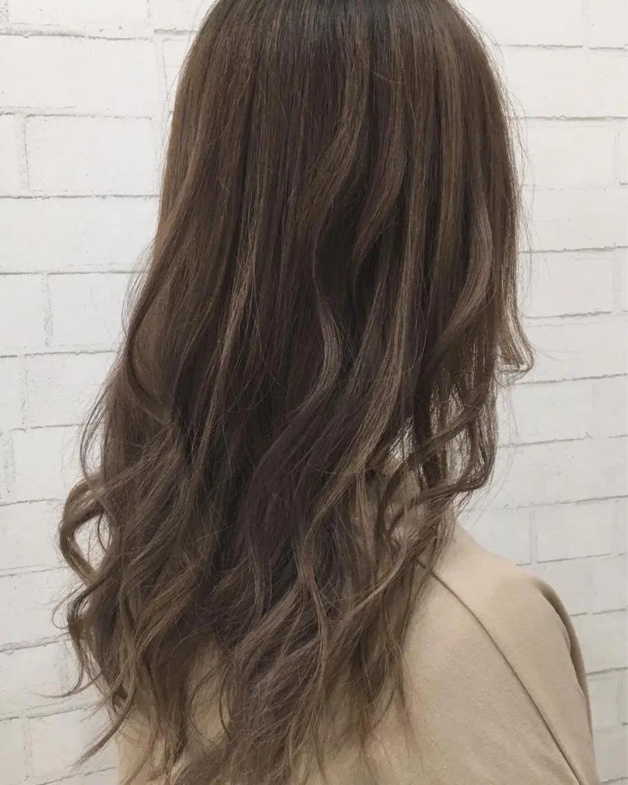 セミロング カラー ヘアカラー 宇田川 直輝のヘアスタイル