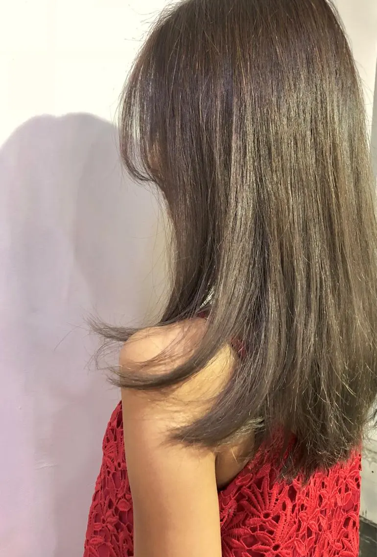 セミロング カット ヘアカラー トリートメント 吉田 典弘のヘアスタイル