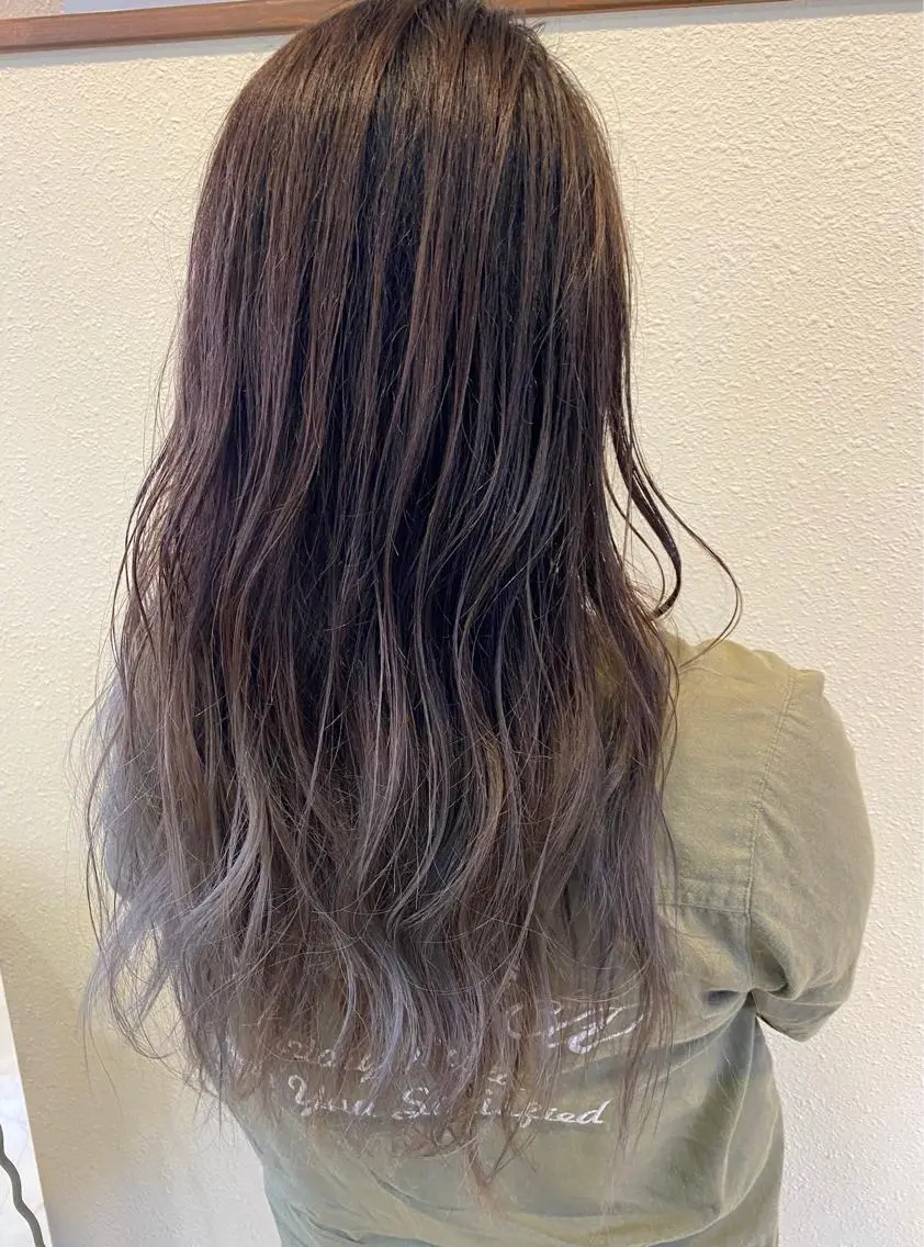 ロング 中川 茜里のヘアスタイル