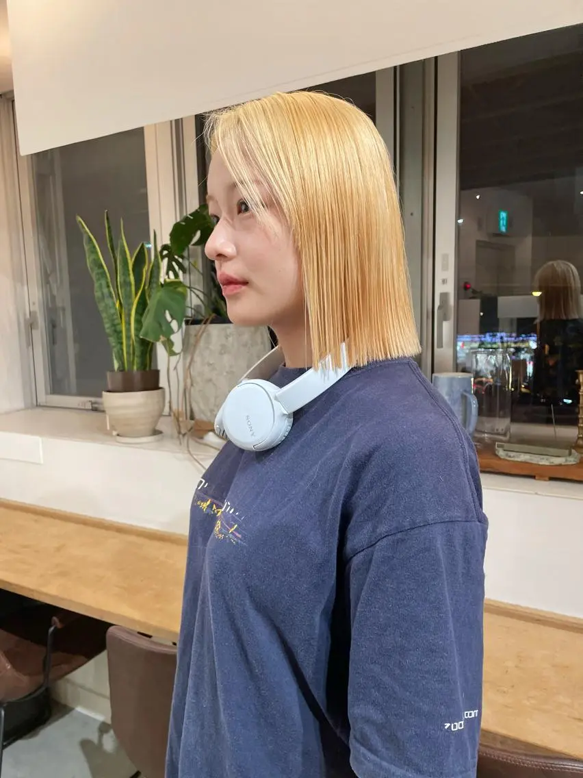 ミディアム ボブ イズミ ナナコのヘアスタイル