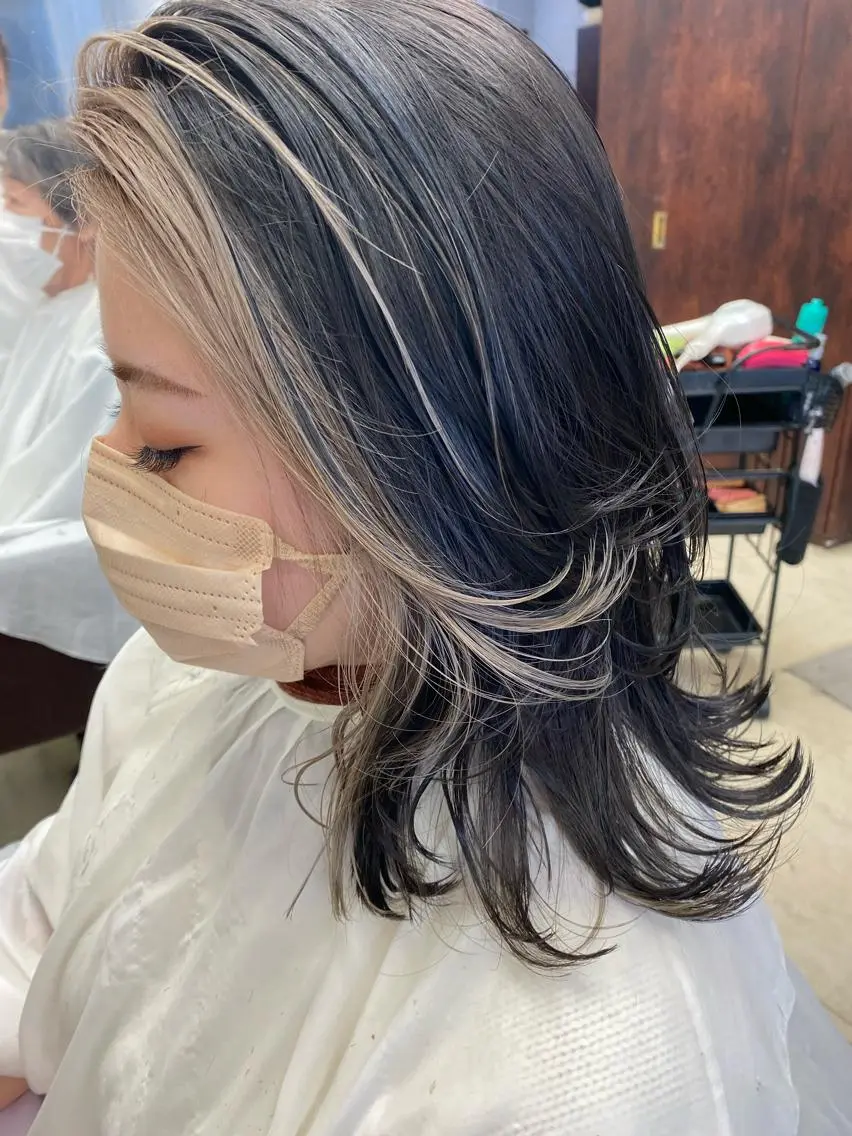 セミロング カラー 産休の為お休みです! 小島凜のヘアスタイル