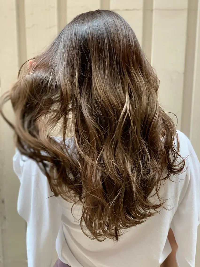 ロング ヘアカラー トリートメント siki. 石渡のヘアスタイル