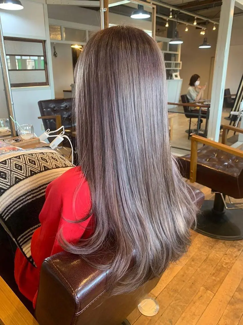 ロング タカツド ユウキのヘアスタイル