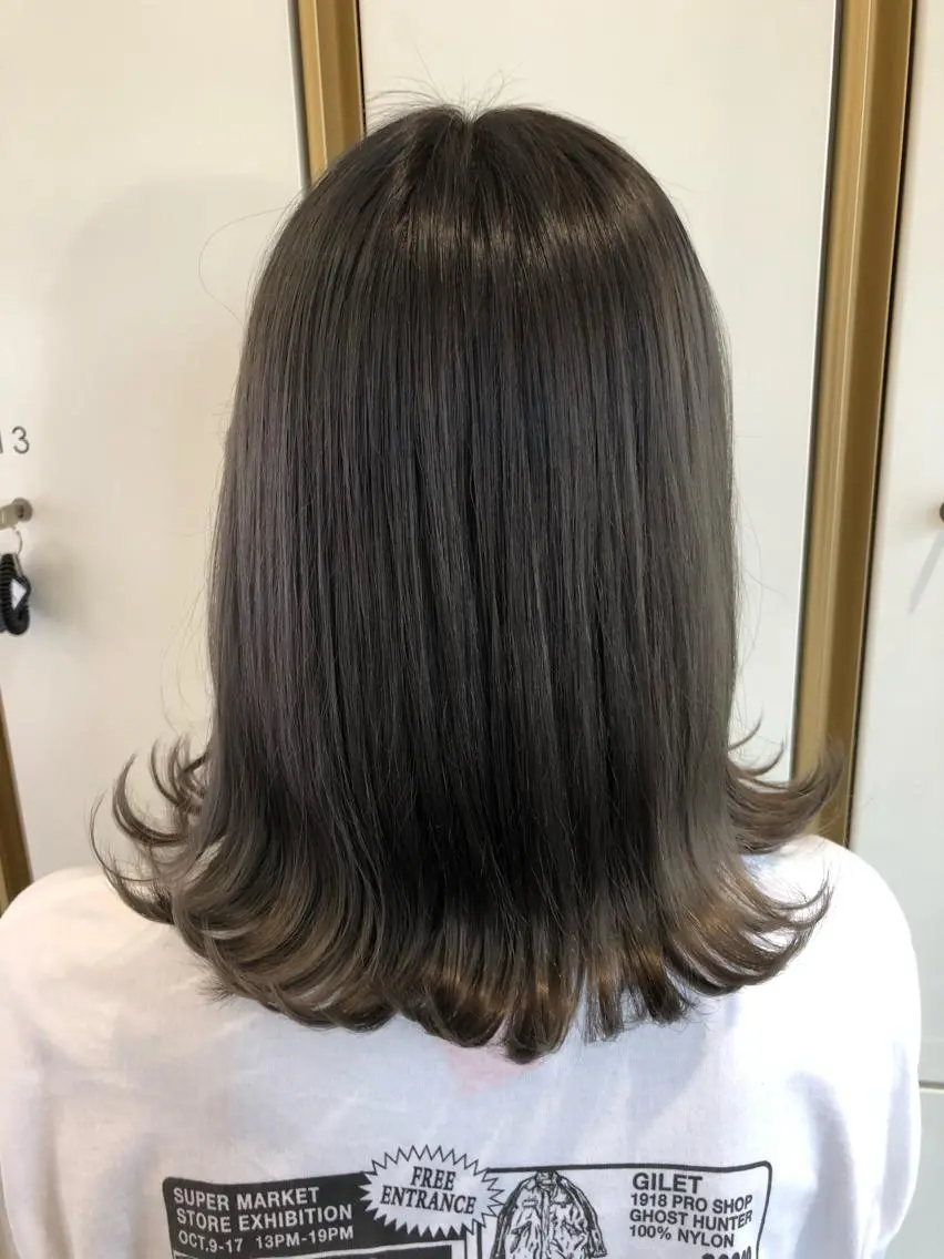 ミディアム カラー 渕向 克海のヘアスタイル