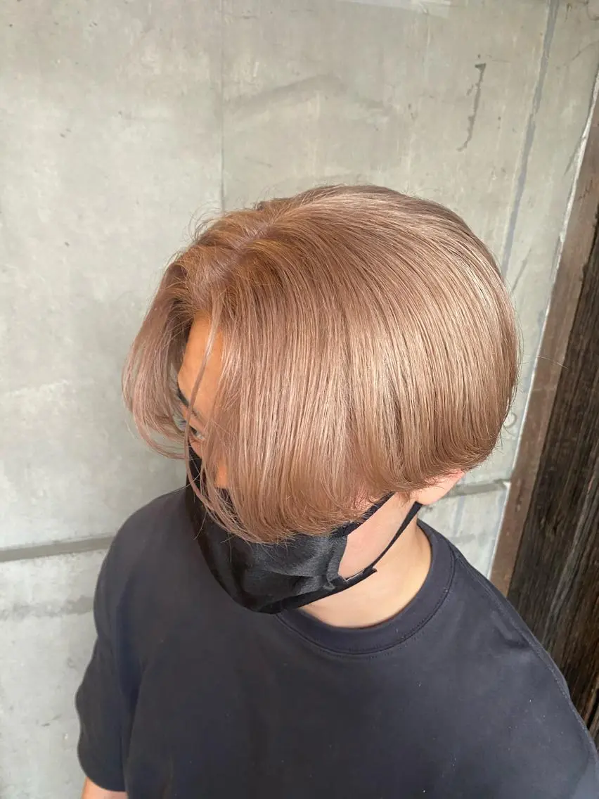 ショート ヘアカラー 透け感ベージュ /ミハルのヘアスタイル