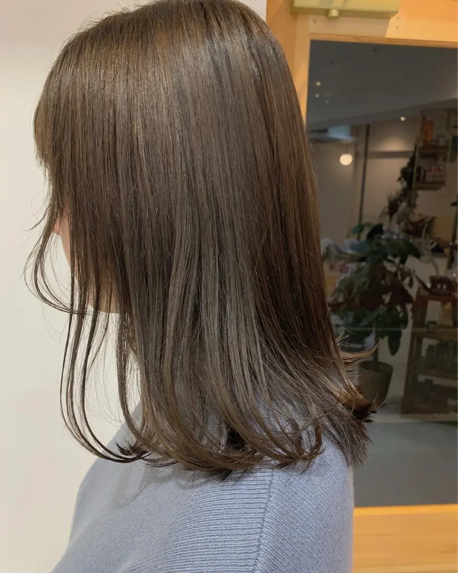 セミロング カラー 透明感カラー ラベンダーカラー 名駅🦢大人艶カラー 🪽カミヤアカネのヘアスタイル