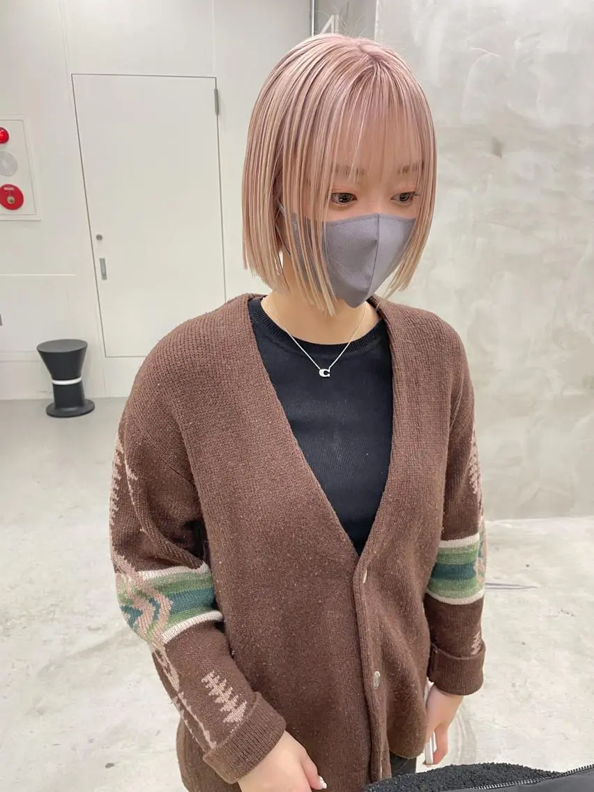 ミディアム カット ヘアカラー トリートメント レイヤーカット 🪩yurikaのヘアスタイル