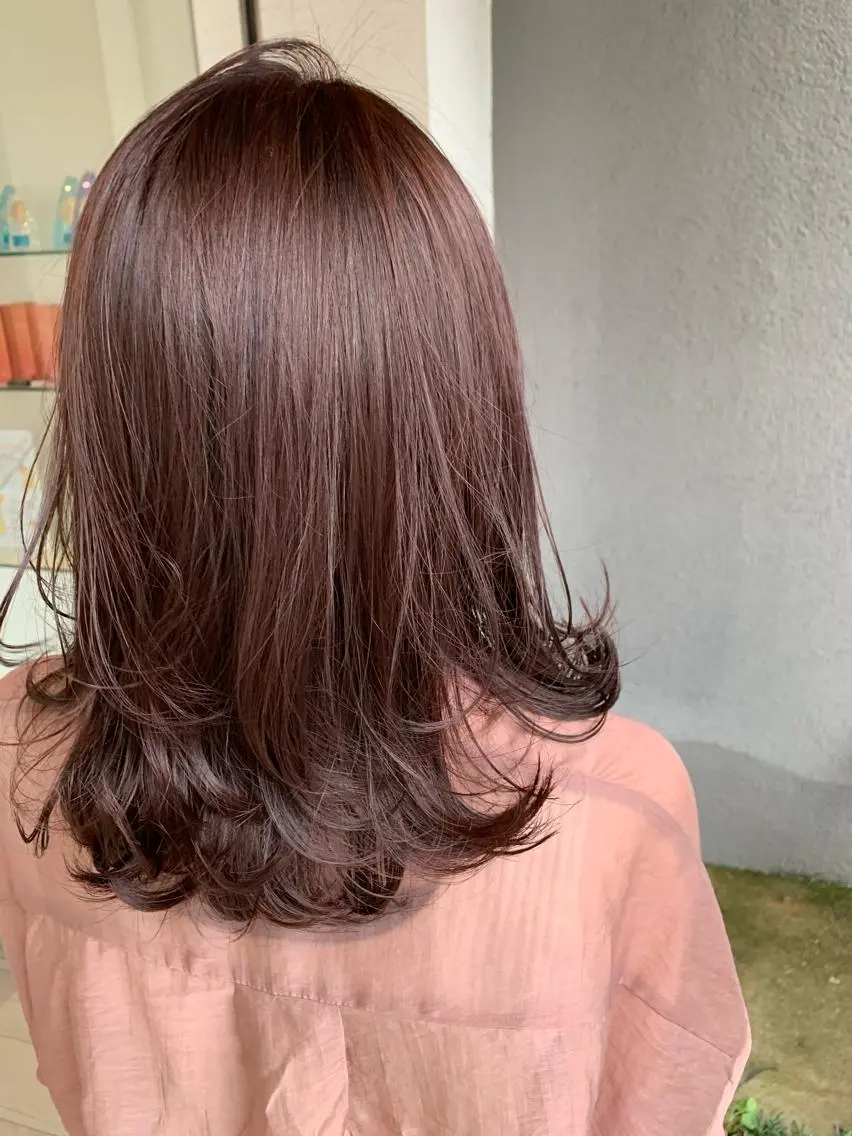 ミディアム カラー ピンクカラー レイヤーカット カット ヘアカラー トリートメント 大平 京佳のヘアスタイル