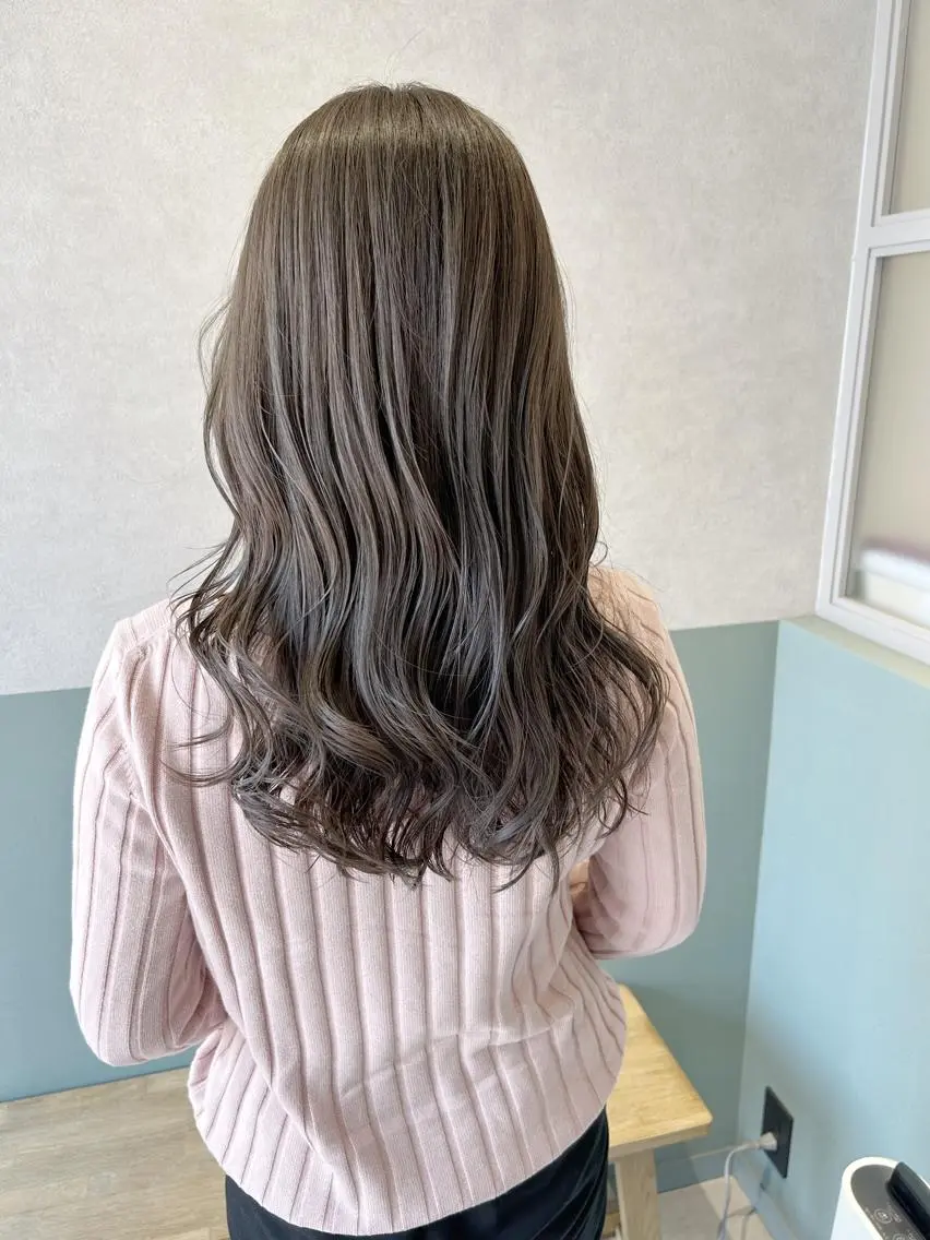 ロング カラー アッシュ アッシュグレー アッシュグレージュ バレイヤージュ ベージュカラー ボブ/ハイトーン 福生Radix 下田のヘアスタイル