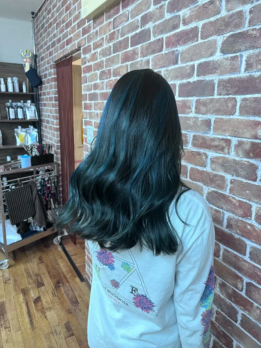 ロング カット ヘアカラー トリートメント さいとう つかさのヘアスタイル