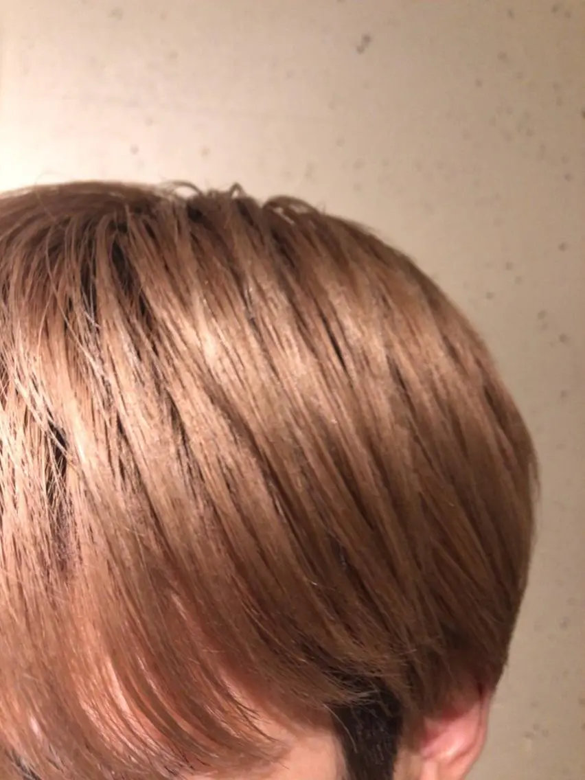 カラー メンズ メンズハイトーン ベージュカラー ハイトーンカラー ハイトーンベージュ パーマ美容師 hanaのヘアスタイル